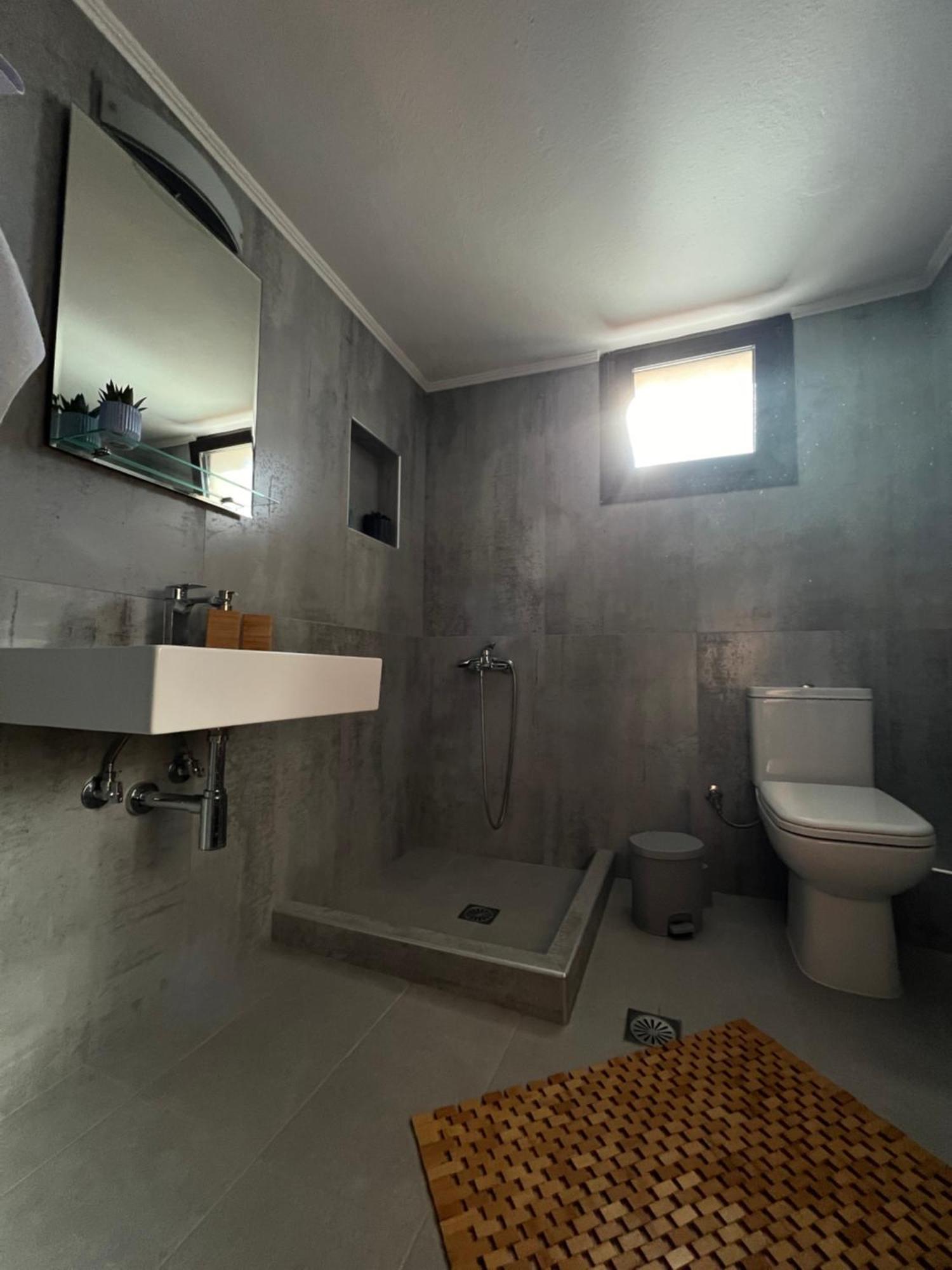Maria Rooms To Let Ouranoupoli Exterior foto