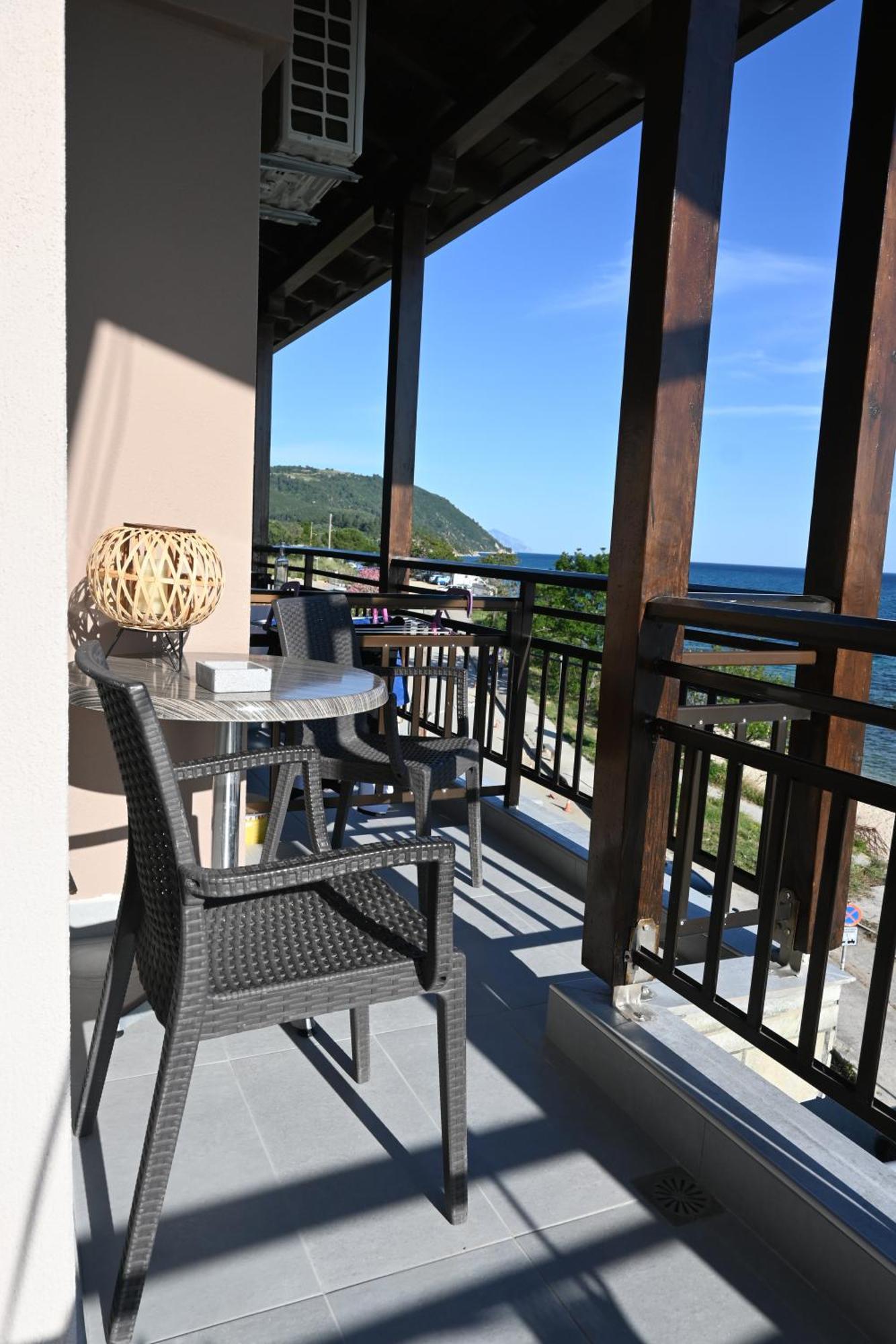 Maria Rooms To Let Ouranoupoli Exterior foto