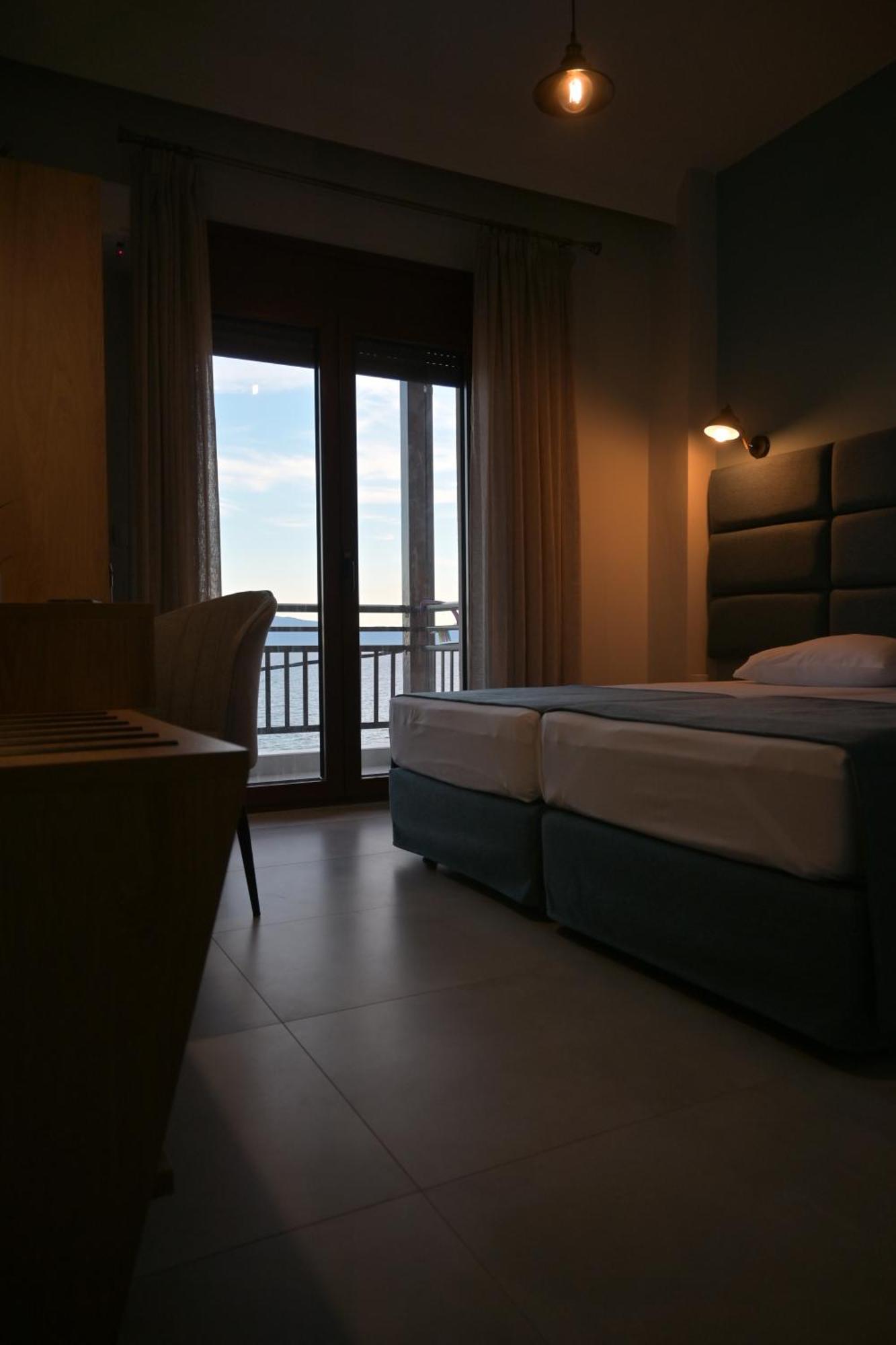Maria Rooms To Let Ouranoupoli Exterior foto
